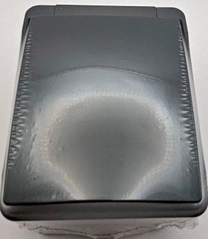 NUQUI Feuchtraum Steckdose, IP54, Aufputz, 250V~/ 16A