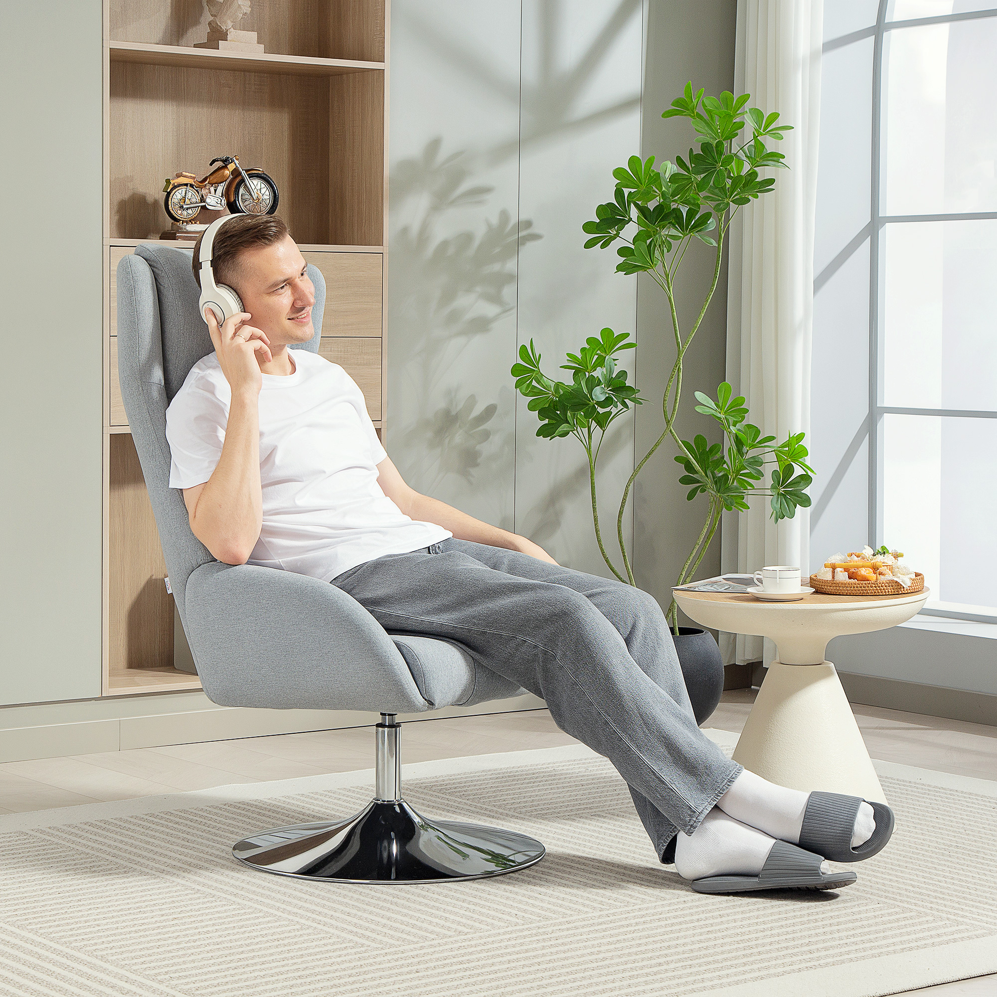 Drehbarer Polsterstuhl mit Fußhocker, zurücklehnbar, Polstersessel mit Armlehnen, für Wohnzimmer, Schlafzimmer, Grau