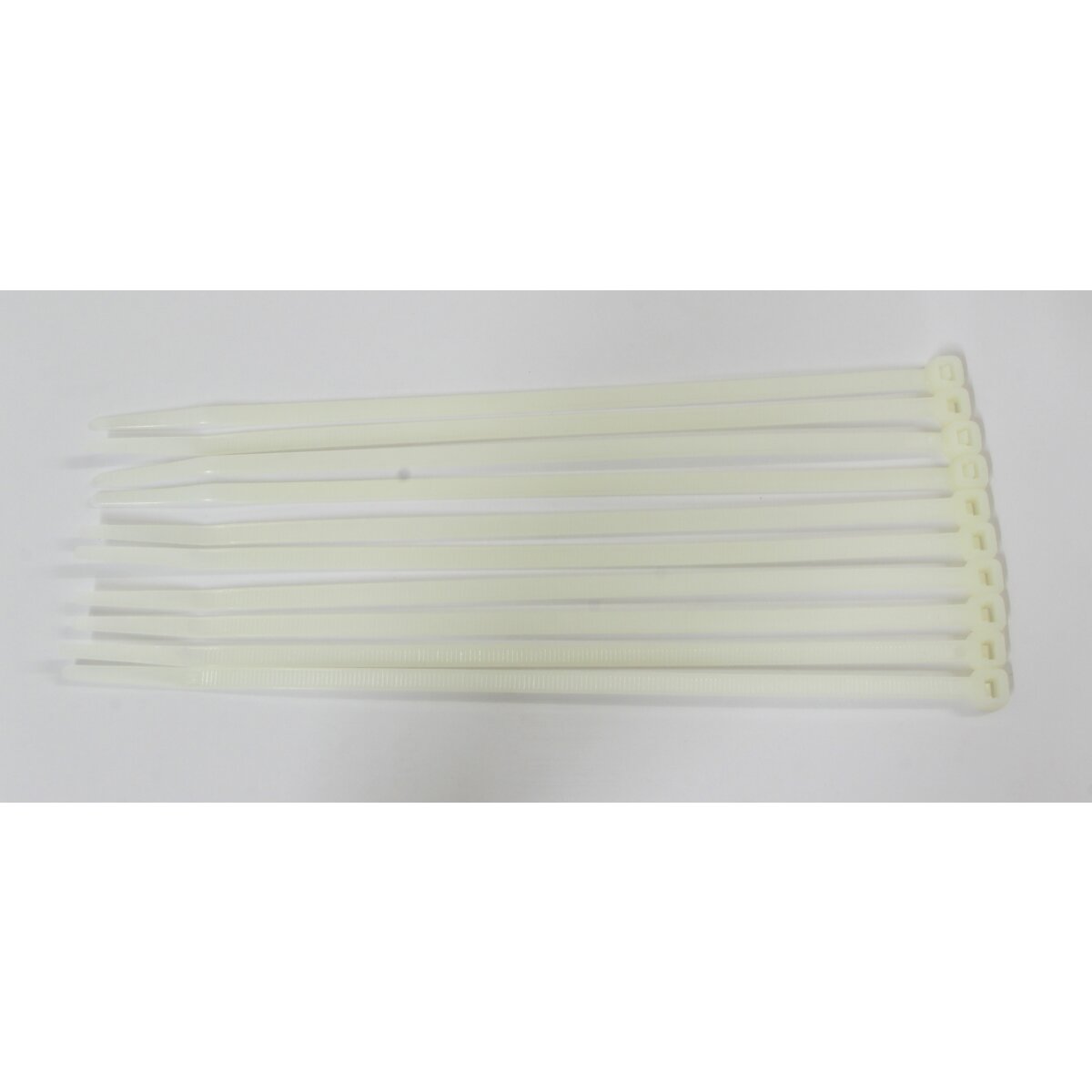 Kabelbinder weiss VE10 195mm x 4,7mm Kabelbinder weiss VE10 195mm x 4,7mm