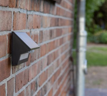 LED Solar Wandleuchte "SWL-AS400", IP44, warmweiß 3000K, PIR Sensor