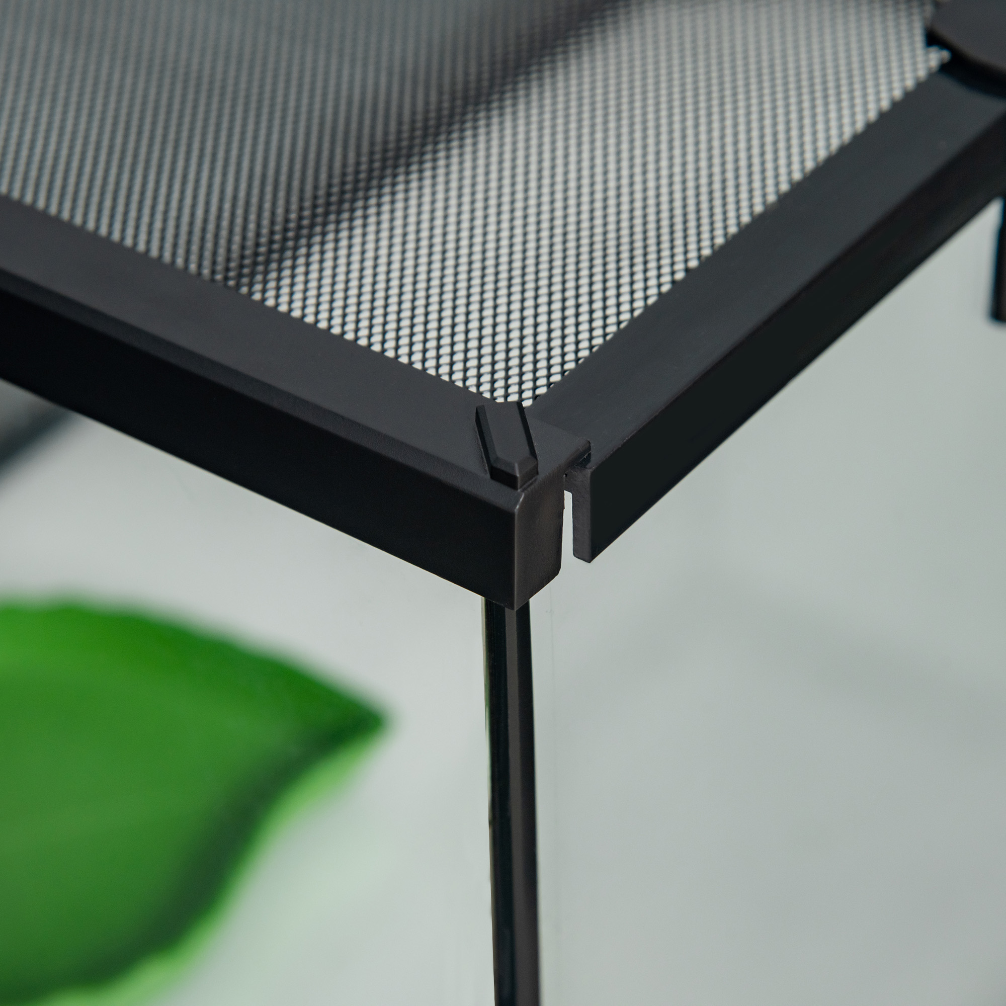 Reptilienbox Terrarium, inkl. Streifenthermometer, Fütterungsklappen, 50 cm x 30 cm x 25 cm, Glas + Metall, Schwarz